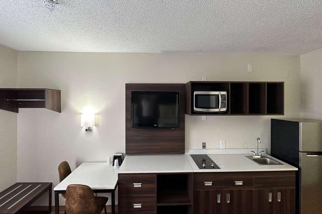 Suburban Studios Lavale - Cumberland La Vale Room photo