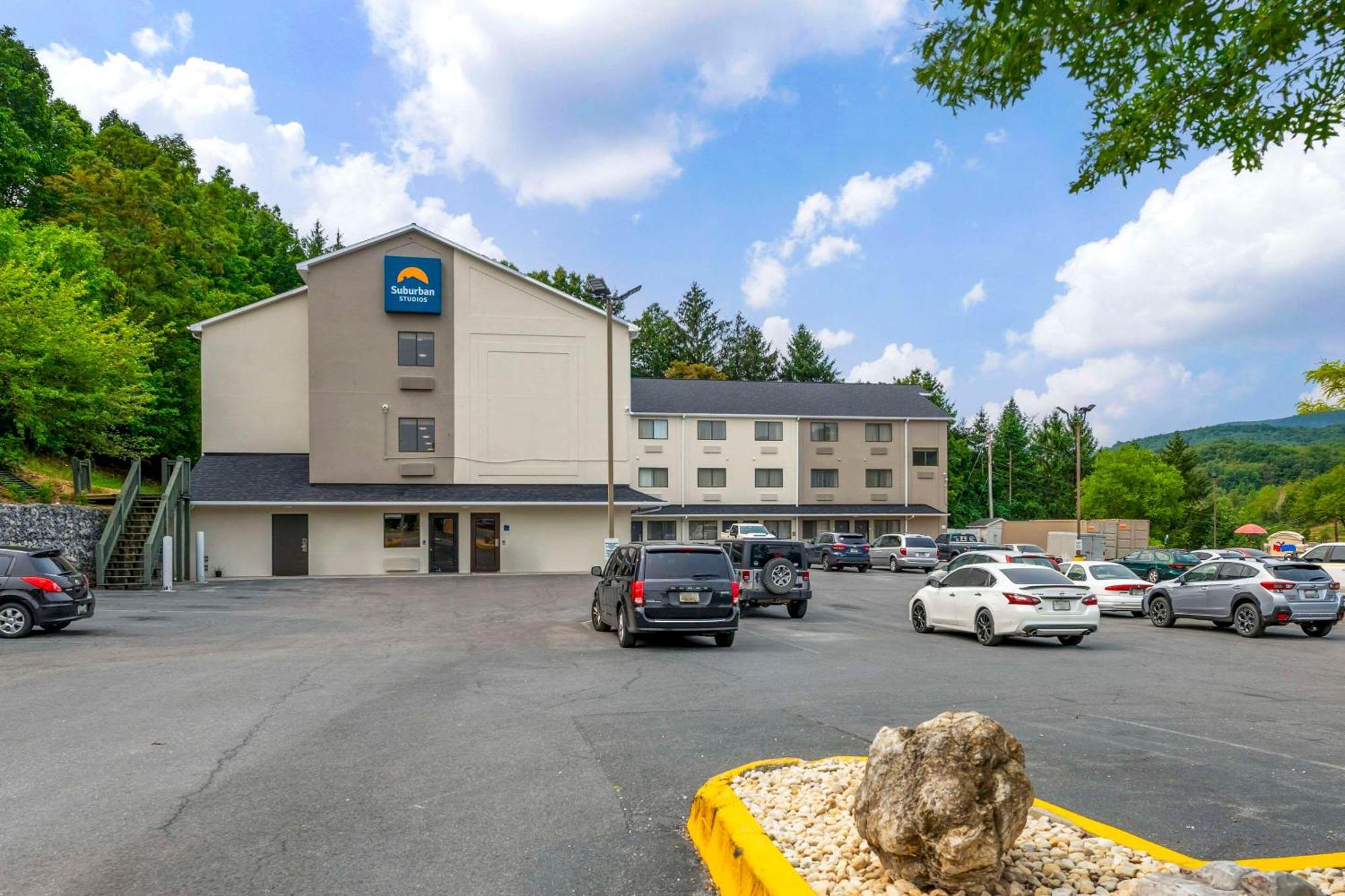 Suburban Studios Lavale - Cumberland La Vale Exterior photo